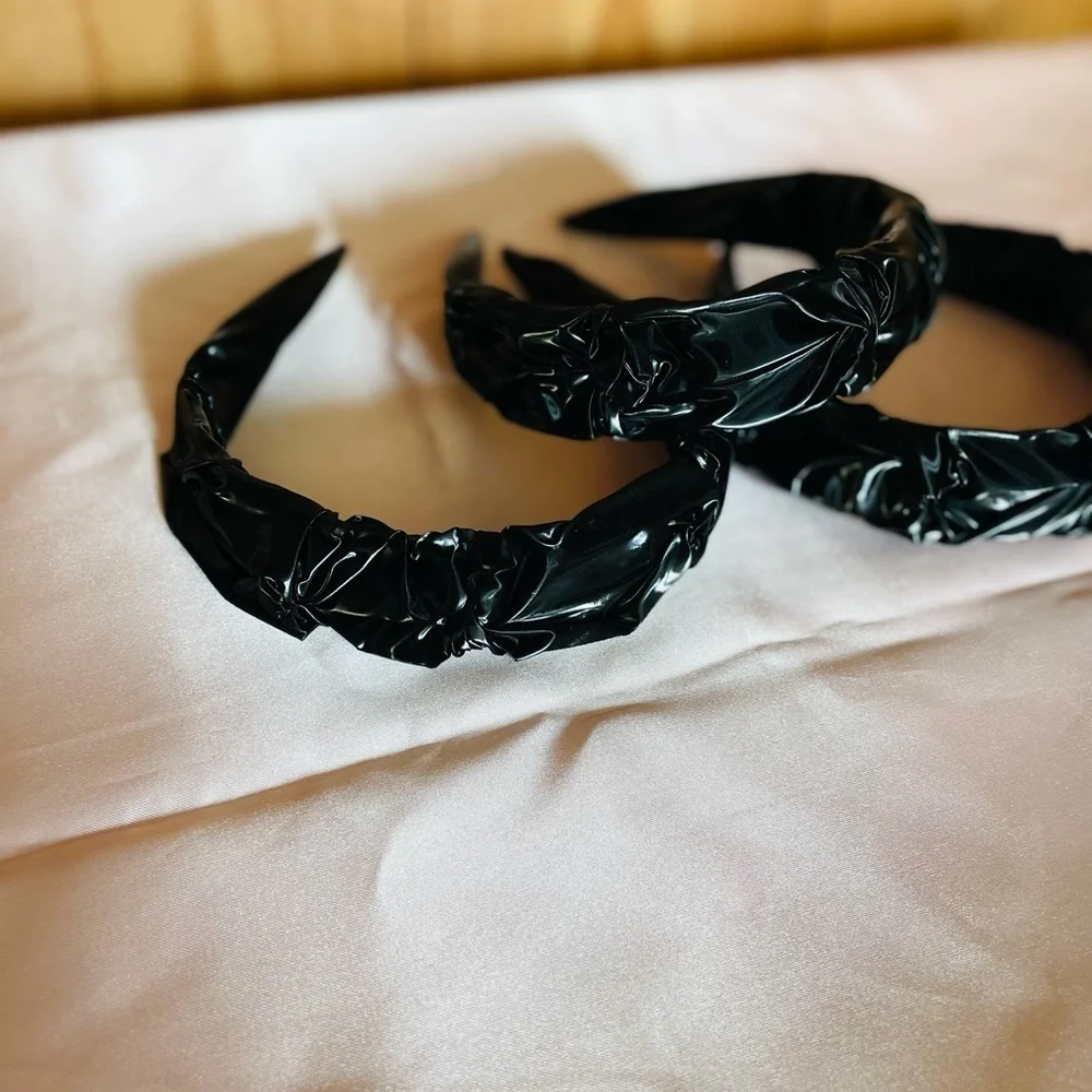 Black Faux Leather Wrinkled Fashion Headband